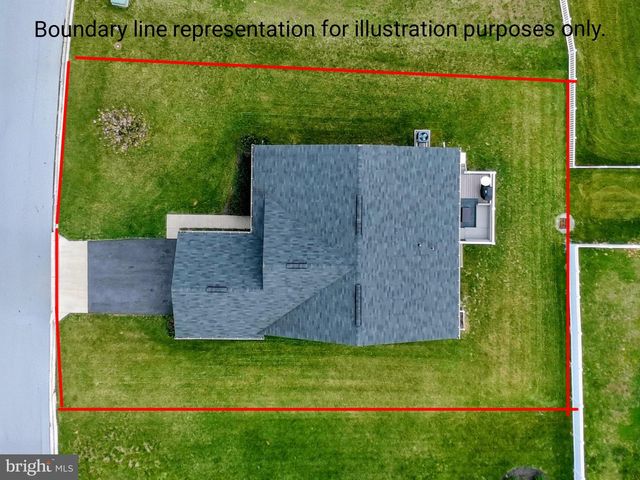 130 NORFOLK LN, Martinsburg, WV 25405