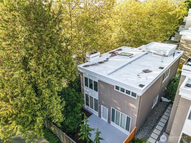 608 Bellevue Way SE #F1, Bellevue, WA 98004