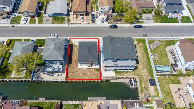 455 Nassau Avenue, Freeport, NY 11520