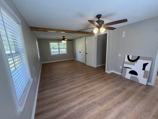 3328 Highway 5, El Paso, AR 72045