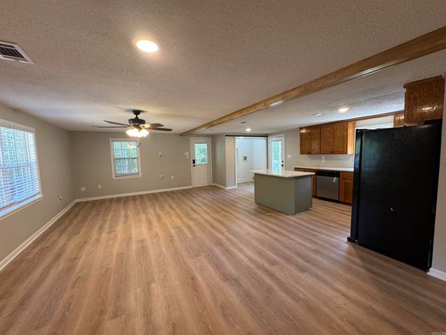 3328 Highway 5, El Paso, AR 72045