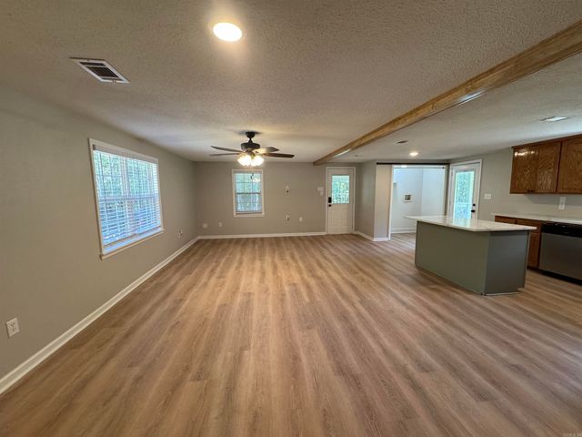 3328 Highway 5, El Paso, AR 72045