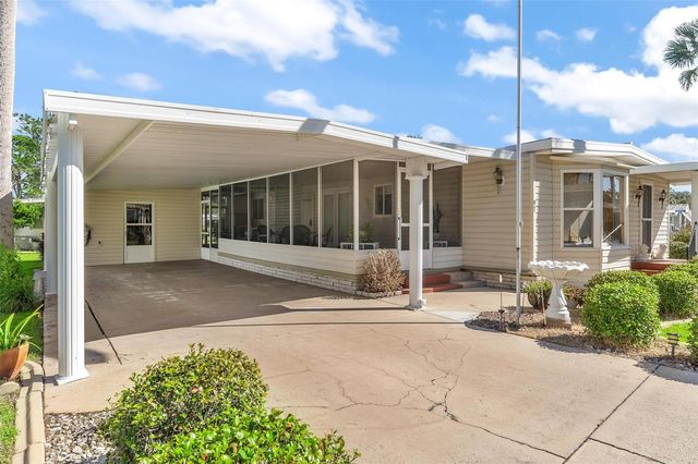 97 HICKORY LANE, Eustis, FL 32726