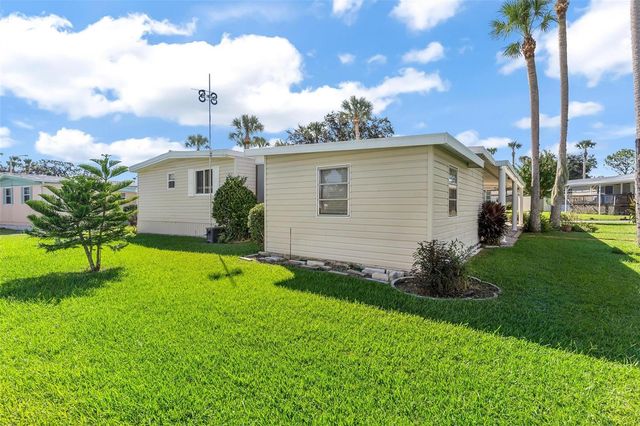 97 HICKORY LANE, Eustis, FL 32726