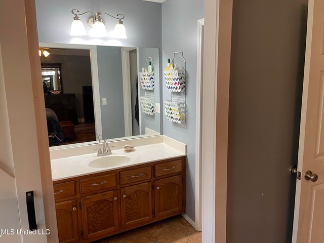 1915 Gayfer Drive, Horn Lake, MS 38637