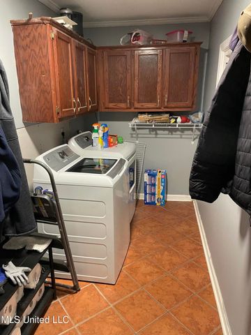 1915 Gayfer Drive, Horn Lake, MS 38637