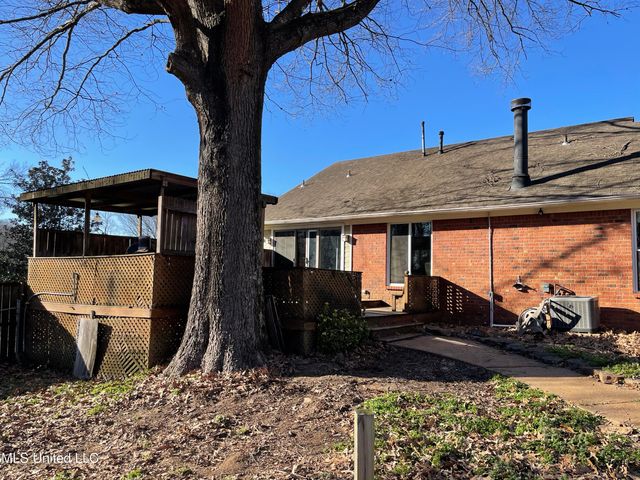 1915 Gayfer Drive, Horn Lake, MS 38637