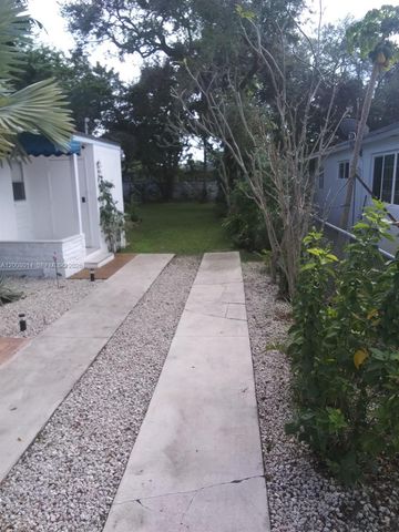 1220 NE 128th St, North Miami, FL 33161