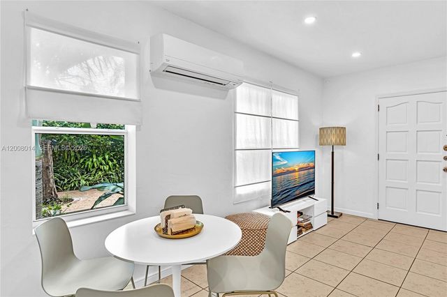 1220 NE 128th St, North Miami, FL 33161