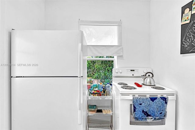 1220 NE 128th St, North Miami, FL 33161