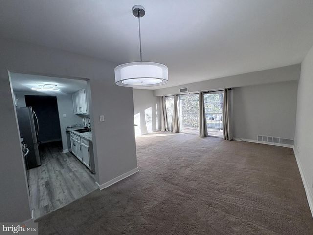 324 DRUMMERS LN, Wayne, PA 19087