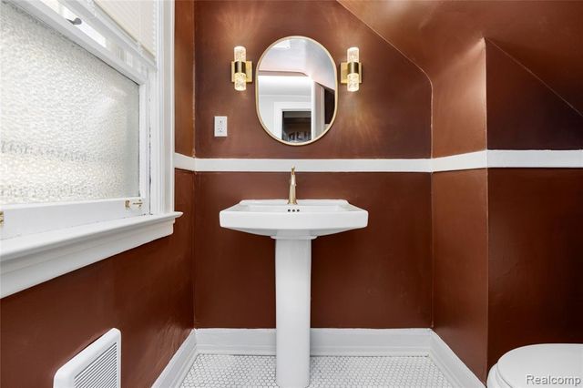 2295 Atkinson Street, Detroit, MI 48206