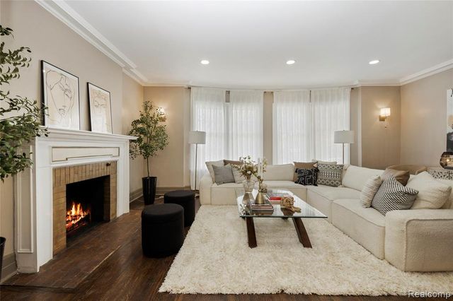 2295 Atkinson Street, Detroit, MI 48206