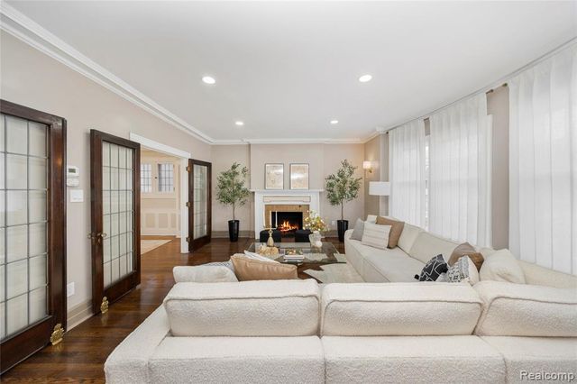 2295 Atkinson Street, Detroit, MI 48206