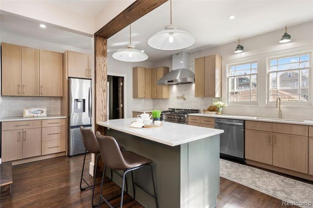 2295 Atkinson Street, Detroit, MI 48206