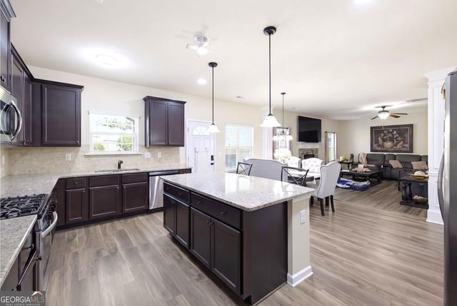 136 Delwood Drive, Mcdonough, GA 30252