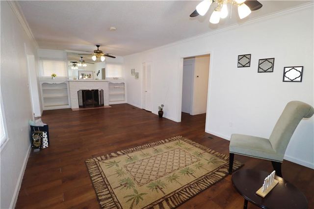 2727 10TH Street, Kansas City, KS 66104