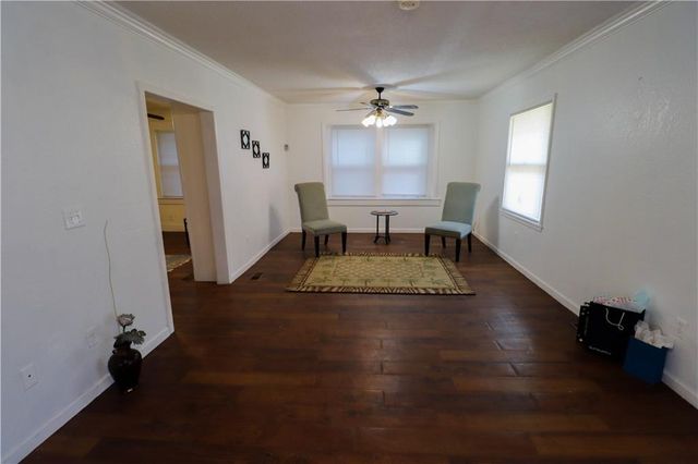 2727 10TH Street, Kansas City, KS 66104