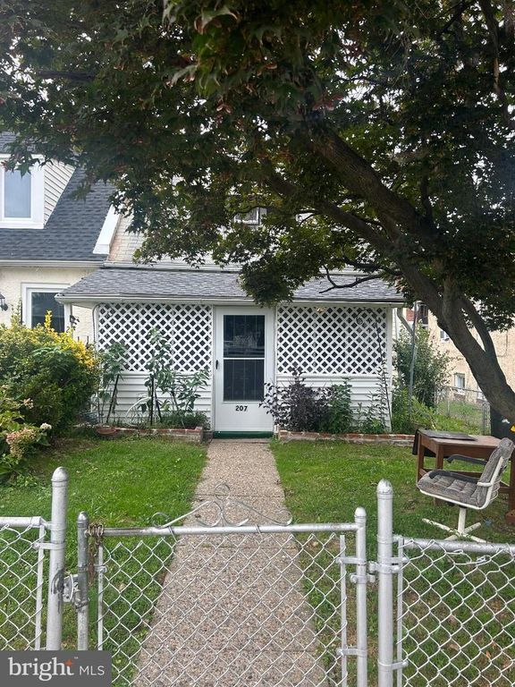 207 BRAINARD BLVD, Sharon Hill, PA 19079