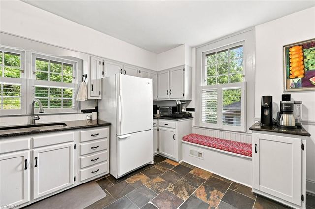 123 S Sunset Drive, Winston-salem, NC 27101