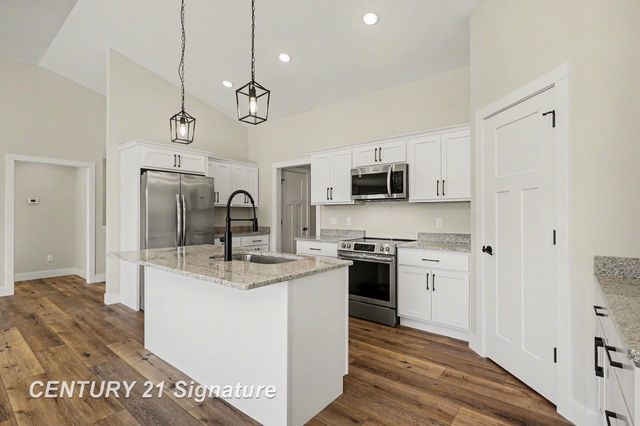 4466 E Lakecress Drive, Saginaw Twp, MI 48603