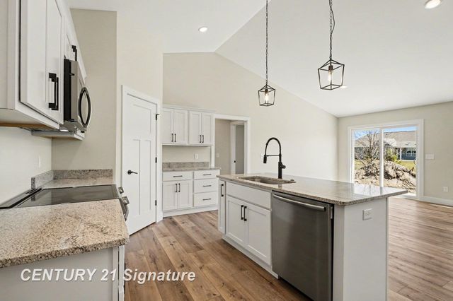 4466 E Lakecress Drive, Saginaw Twp, MI 48603