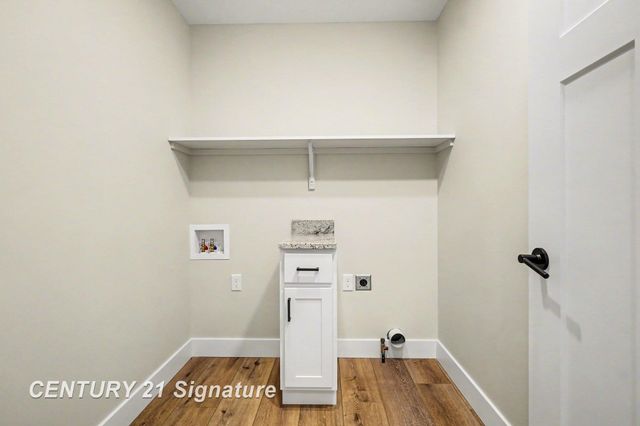 4466 E Lakecress Drive, Saginaw Twp, MI 48603