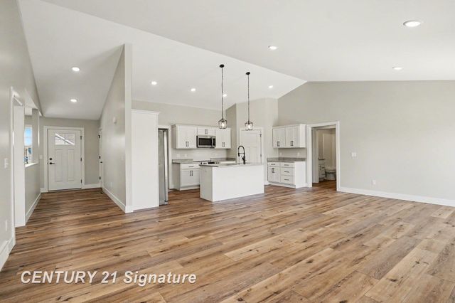 4466 E Lakecress Drive, Saginaw Twp, MI 48603