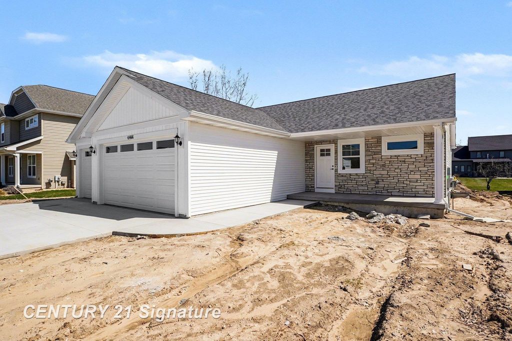4466 E Lakecress Drive, Saginaw Twp, MI 48603