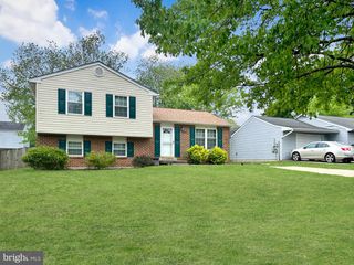2405 YORK CT, Waldorf, MD 20602