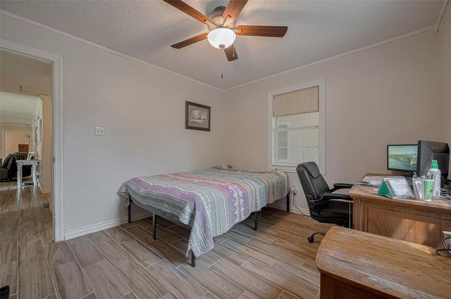 35 County Road 2292, Cleveland, TX 77327