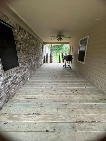 35 County Road 2292, Cleveland, TX 77327