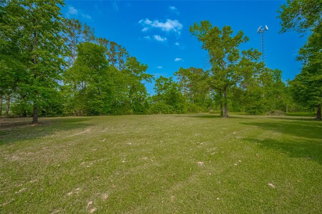 35 County Road 2292, Cleveland, TX 77327