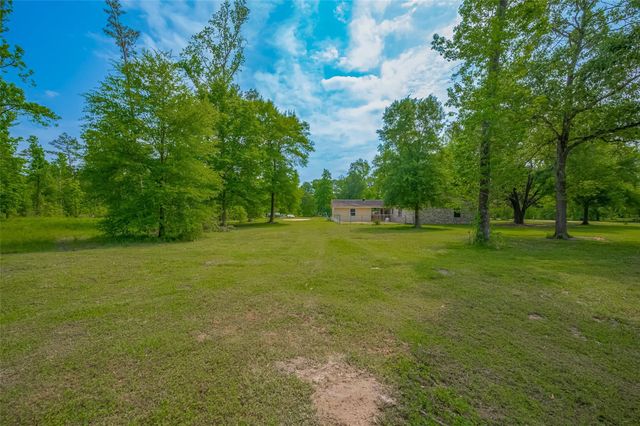 35 County Road 2292, Cleveland, TX 77327