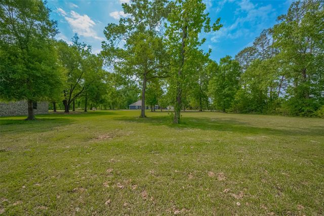 35 County Road 2292, Cleveland, TX 77327