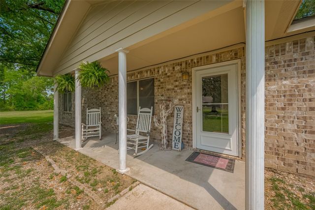 35 County Road 2292, Cleveland, TX 77327