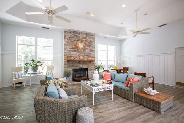 100 Kensington Blvd Apt 816, Bluffton, SC 29910