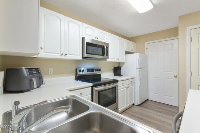 100 Kensington Blvd Apt 816, Bluffton, SC 29910