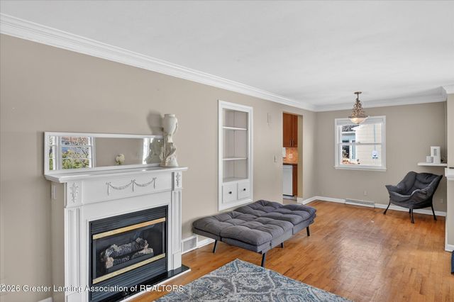 227 N Hagadorn Road, East Lansing, MI 48823