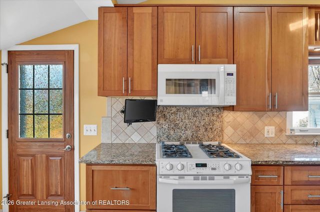 227 N Hagadorn Road, East Lansing, MI 48823