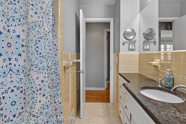 227 N Hagadorn Road, East Lansing, MI 48823