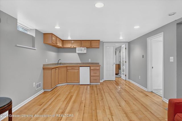 227 N Hagadorn Road, East Lansing, MI 48823