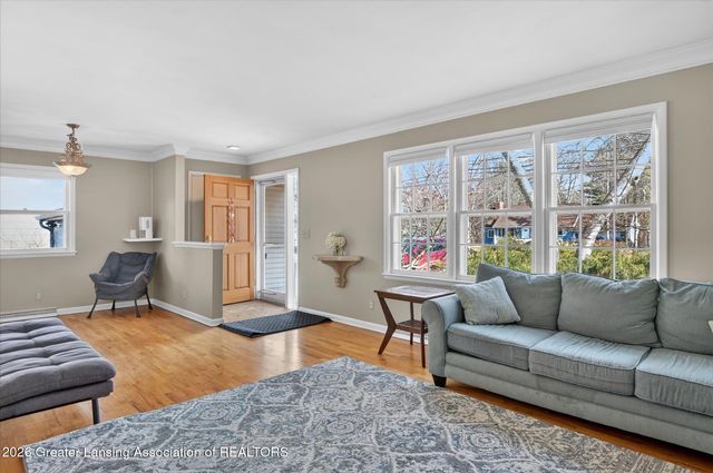 227 N Hagadorn Road, East Lansing, MI 48823