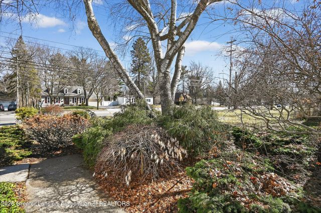 227 N Hagadorn Road, East Lansing, MI 48823