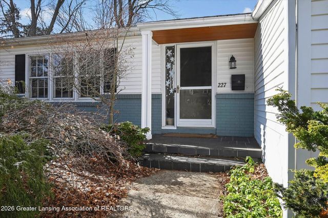 227 N Hagadorn Road, East Lansing, MI 48823