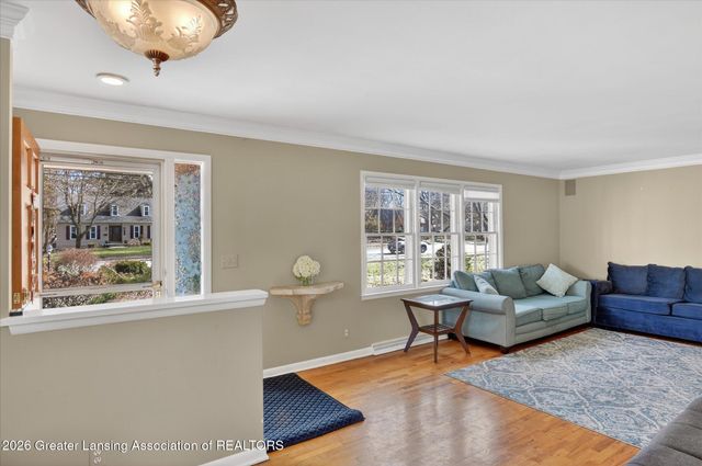 227 N Hagadorn Road, East Lansing, MI 48823