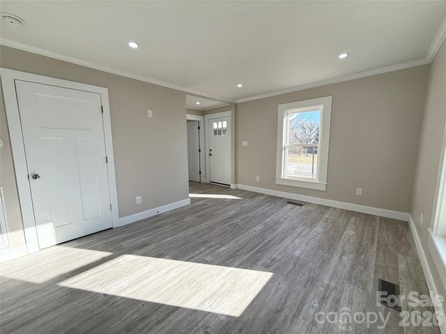 438 Pop Davis Road, Taylorsville, NC 28681