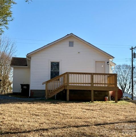 438 Pop Davis Road, Taylorsville, NC 28681
