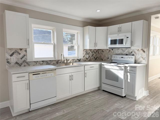 438 Pop Davis Road, Taylorsville, NC 28681