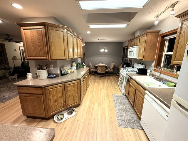 405 CLUB Circle, Belvidere, IL 61008